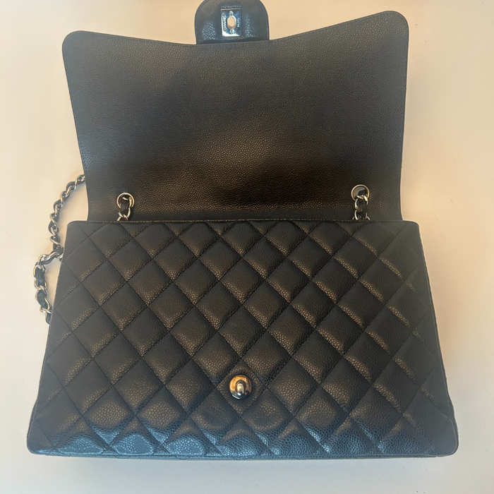 Sac Chanel Maxi black caviar