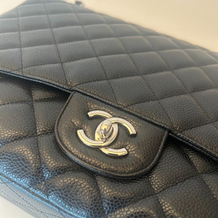 Sac Chanel Maxi black caviar