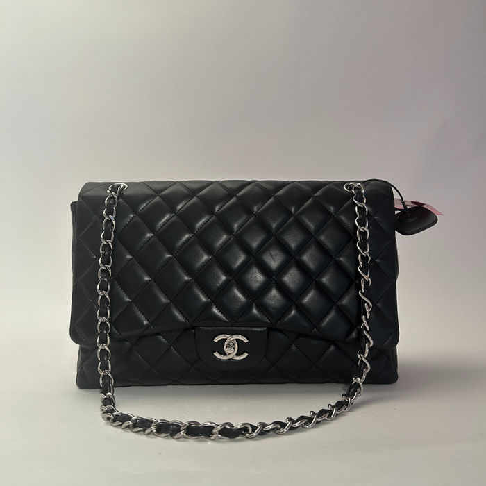 Chanel classic Maxi Jumbo