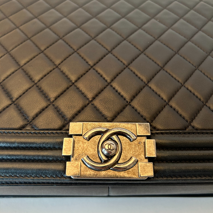 Sac bandouilière Chanel Boy