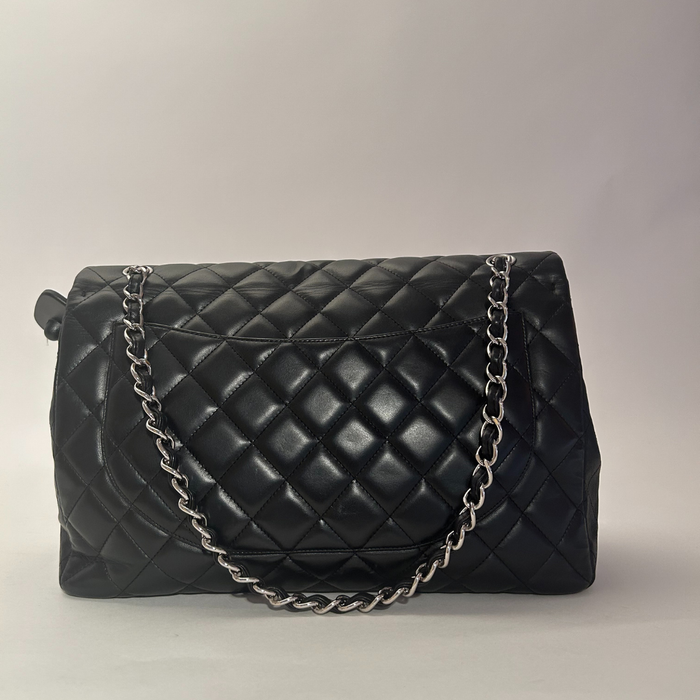 Chanel classic Maxi Jumbo