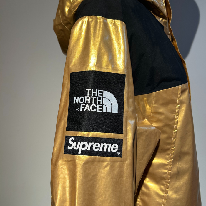 Supreme x North Face M Jacket