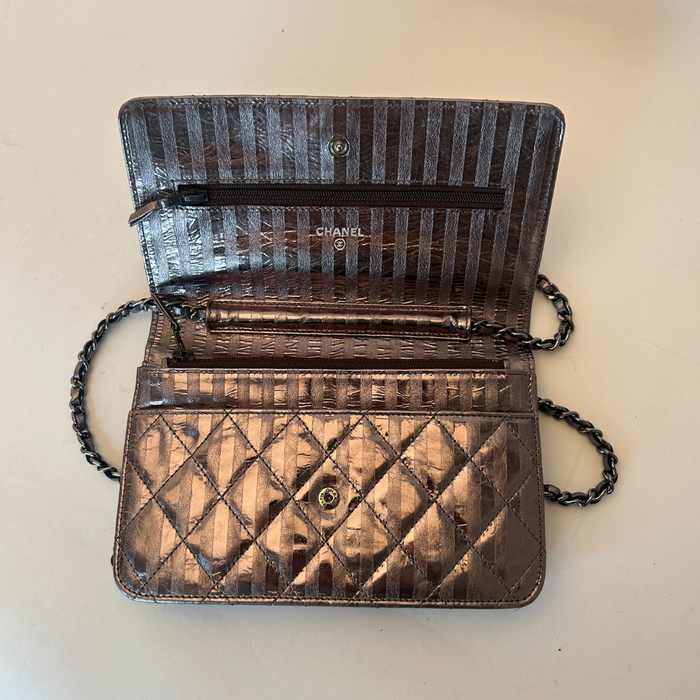 Sac Chanel wallet on chain